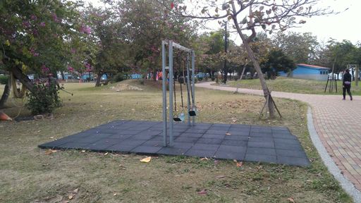 盪鞦韆