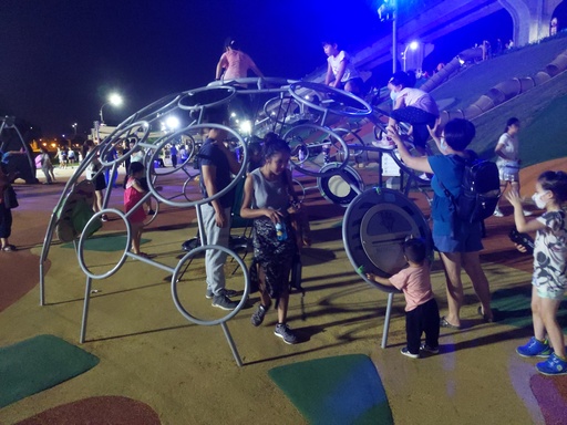 攀爬架