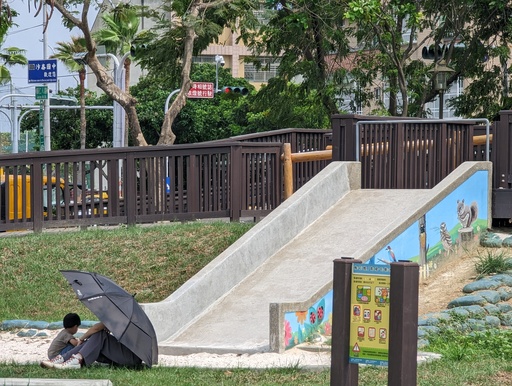 滑梯